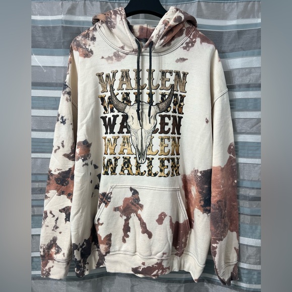 Gildan Tops - Wallen Western Pullover Hoodie